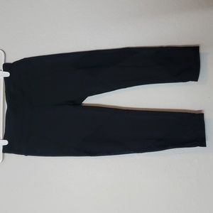 Athleta small cropped leggings.